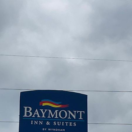 Baymont By Wyndham Ames Hotel Exterior photo