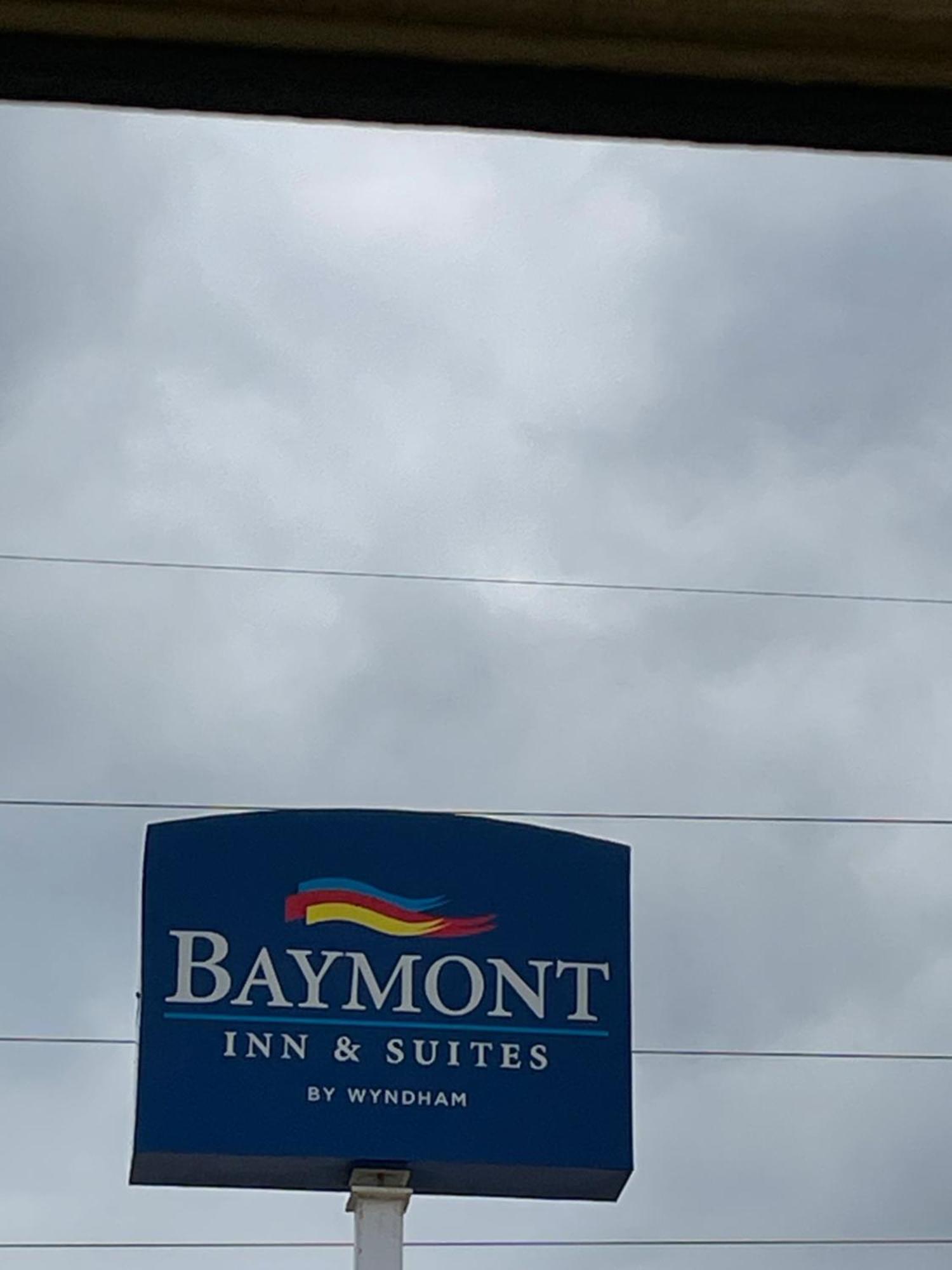 Baymont By Wyndham Ames Hotel Exterior photo